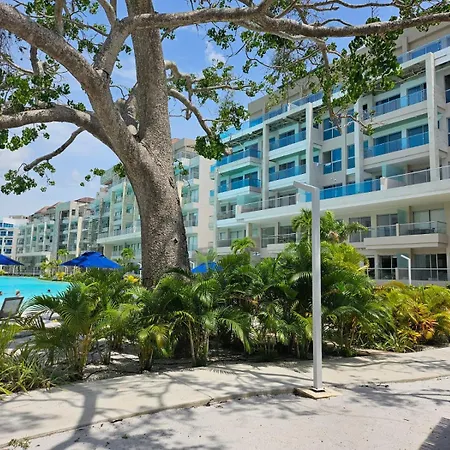 Baia Kristal De Lujo Apartamento